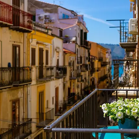 30 Balcone Bordonaro 公寓 *